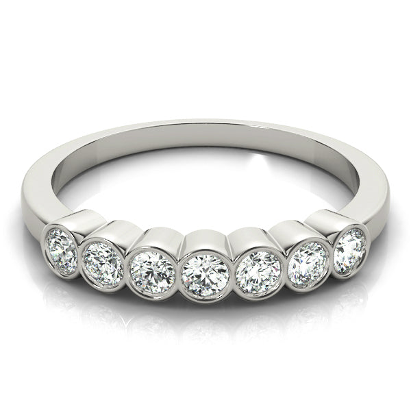 White Platinum 7-Diamond Fashion Ring
