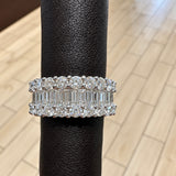 18 Kt Gold, 3.20 Carat, Round/Baguette Anniversary Ring
